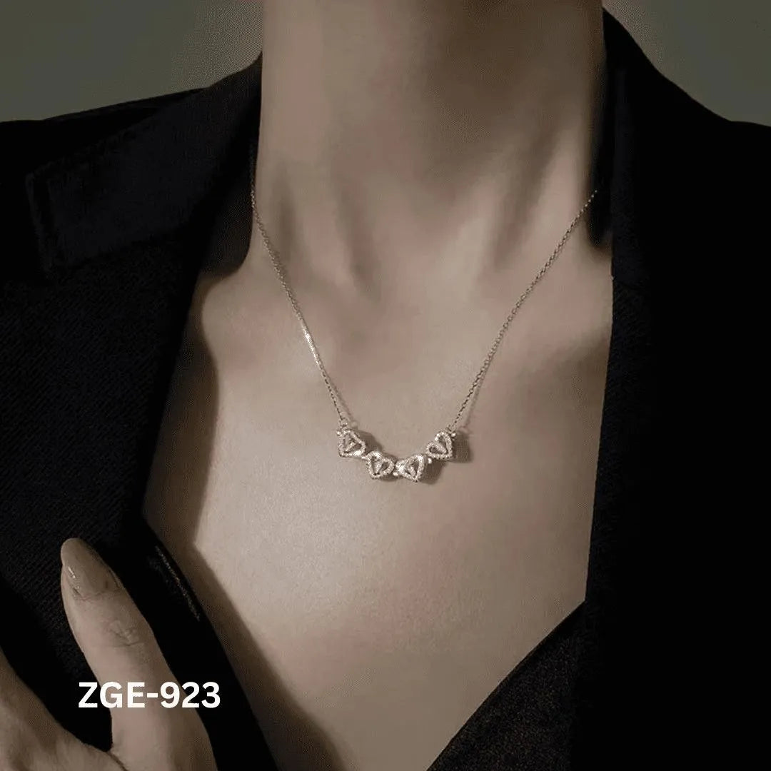 Magmatic Heart Clover Necklace Golgen Silver 4 Leaf
