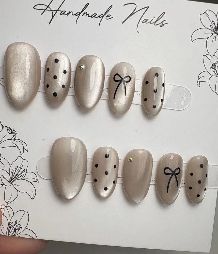 Pack of 24 nails for girls