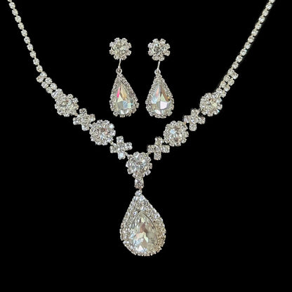 Full Diamond Claw Chain Necklace Set For Woman's