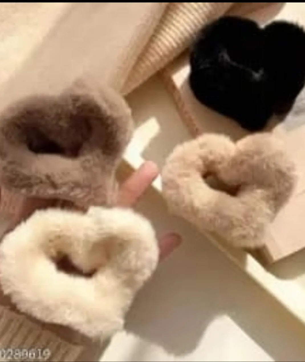 3in1 HairCatchers Flowers pack of 2 And Fur x1 And other fur x1 Trending Style Aesthetic HairCatchers 3in1