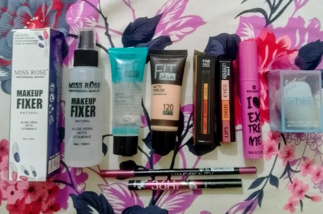 8 in 1 Makeup Set For Pakistani Womans