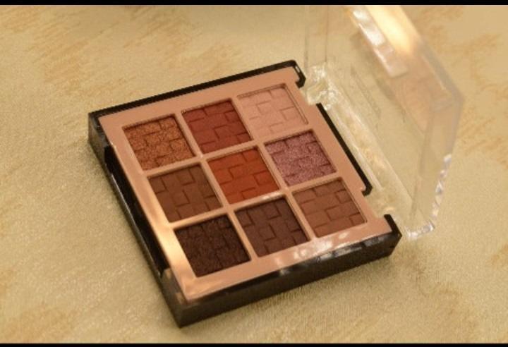 Eye Shadow Kit For Pakistani Womans Mate & Glitter