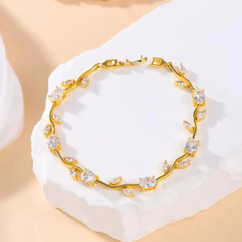 Elegant Tupil Bracelet For Girls