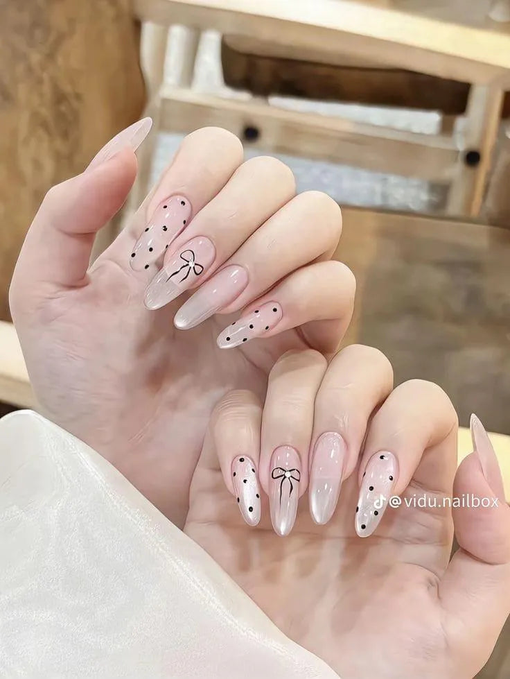 Pack of 24 nails for girls