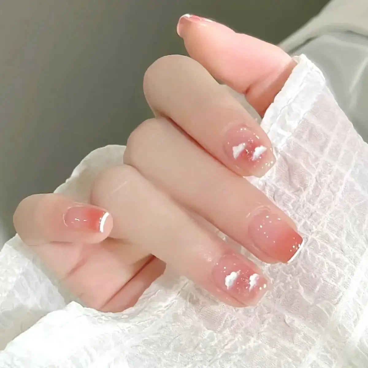 Pack of 24 nails for girls