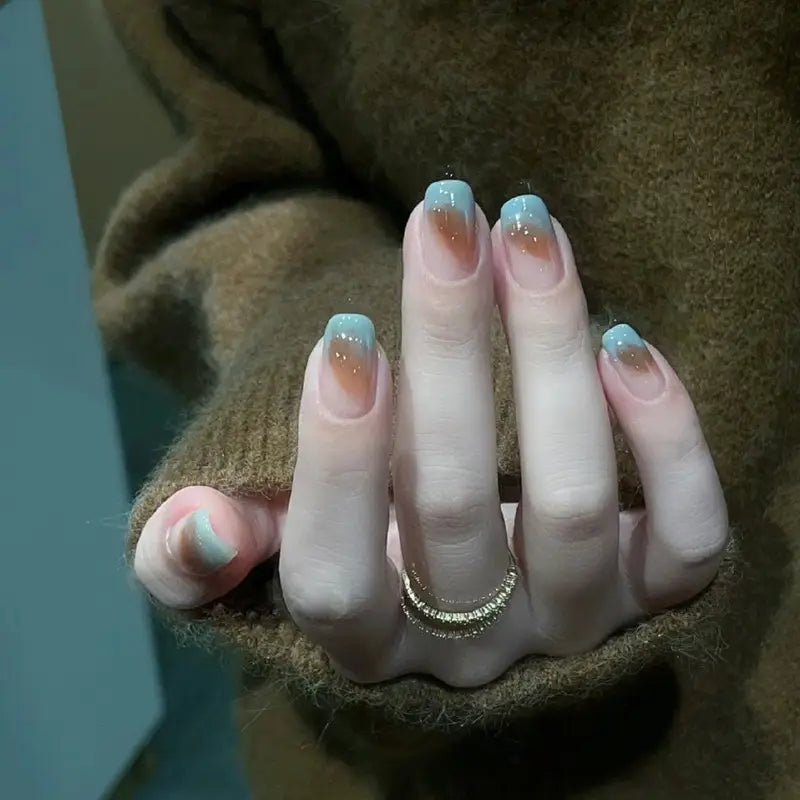 Pack of 24 nails for girls