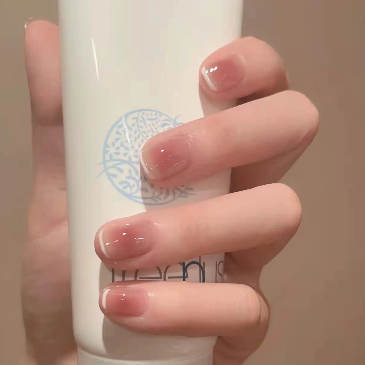 Pack of 24 nails for girls