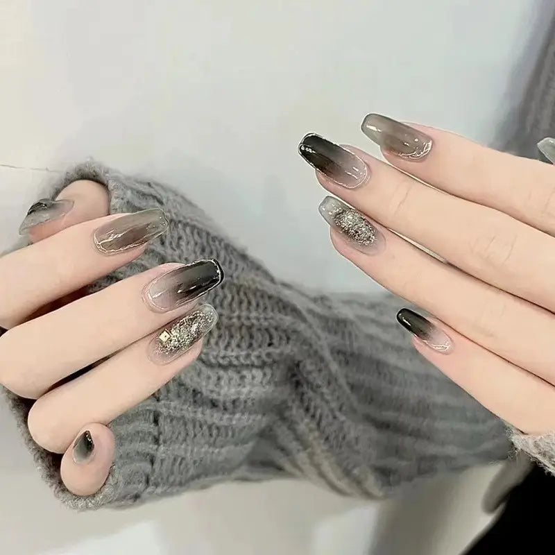 Pack of 24 nails for girls