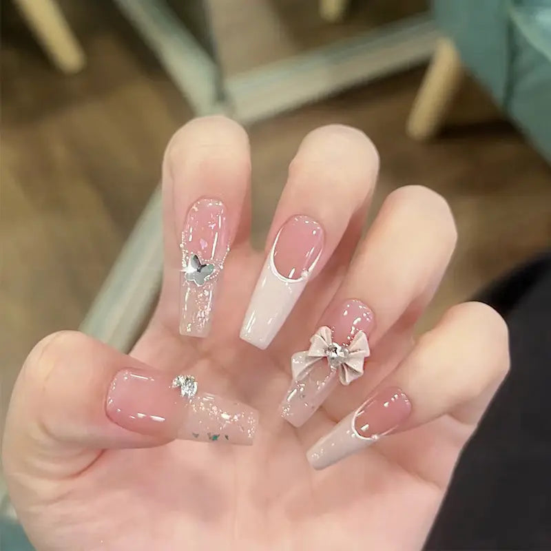 Pack of 24 nails for girls