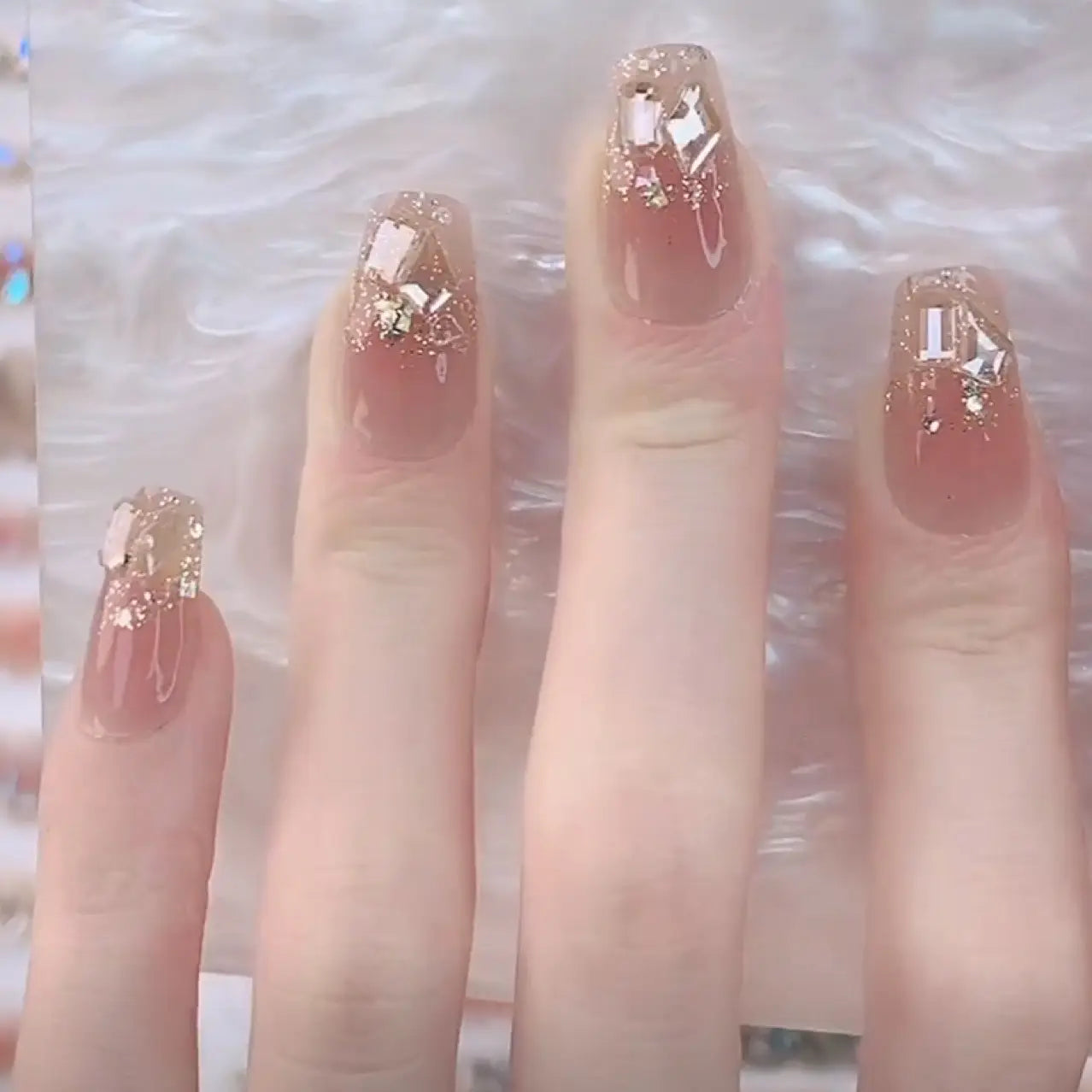 Pack of 24 nails for girls