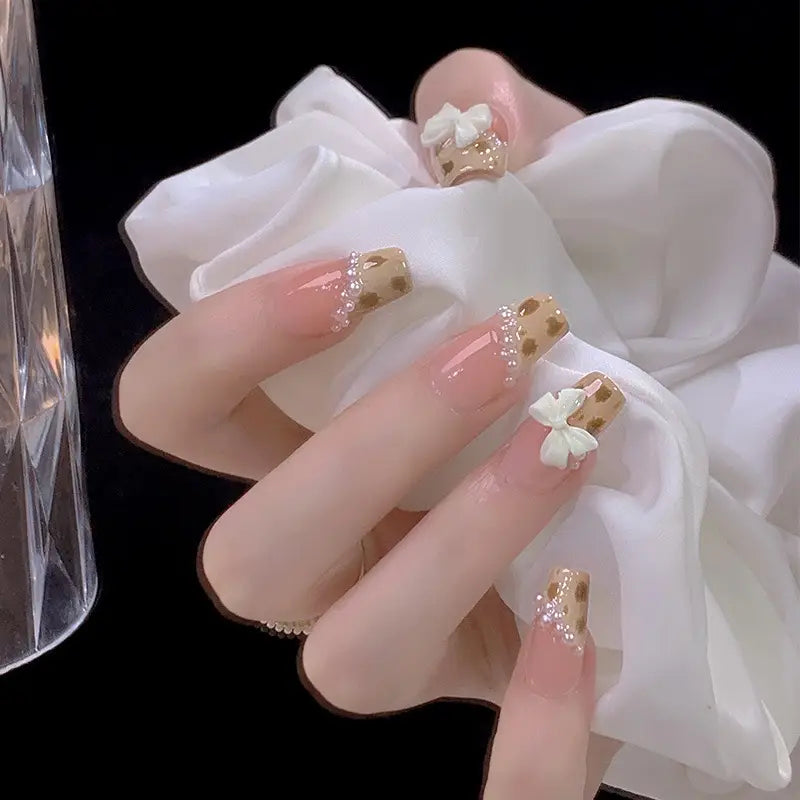 Pack of 24 nails for girls
