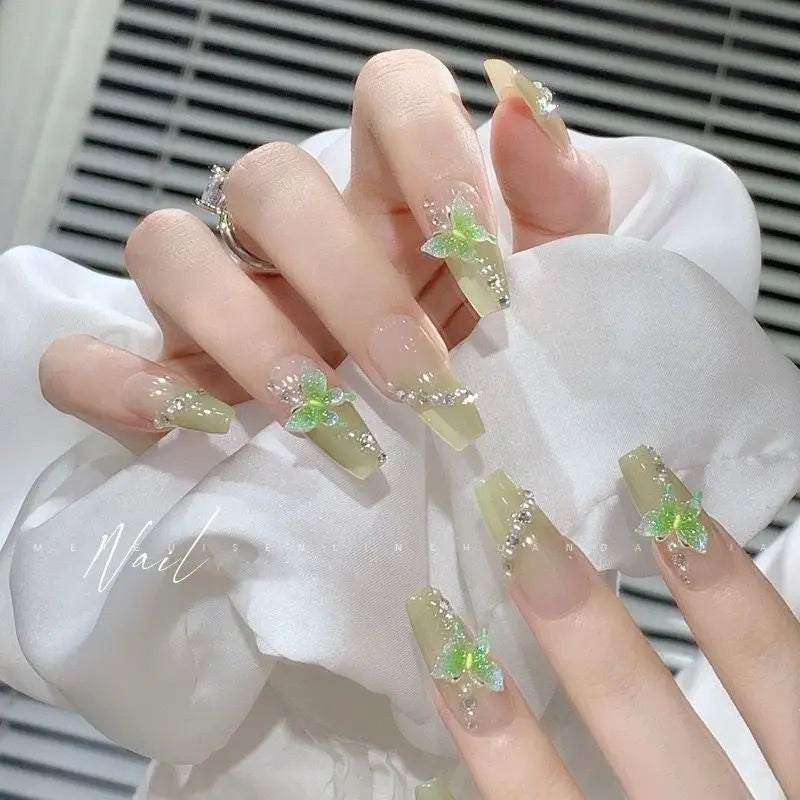 Pack of 24 nails for girls