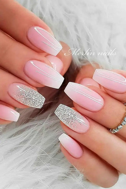 Pack of 24 nails for girls