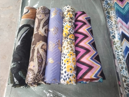 5-Piece Printed Lawn Hijab Bundle with 4-in-1 Multi-Color Inner Cap – Soft Premium Lawn Scarves for Women | Random Color Mix Print