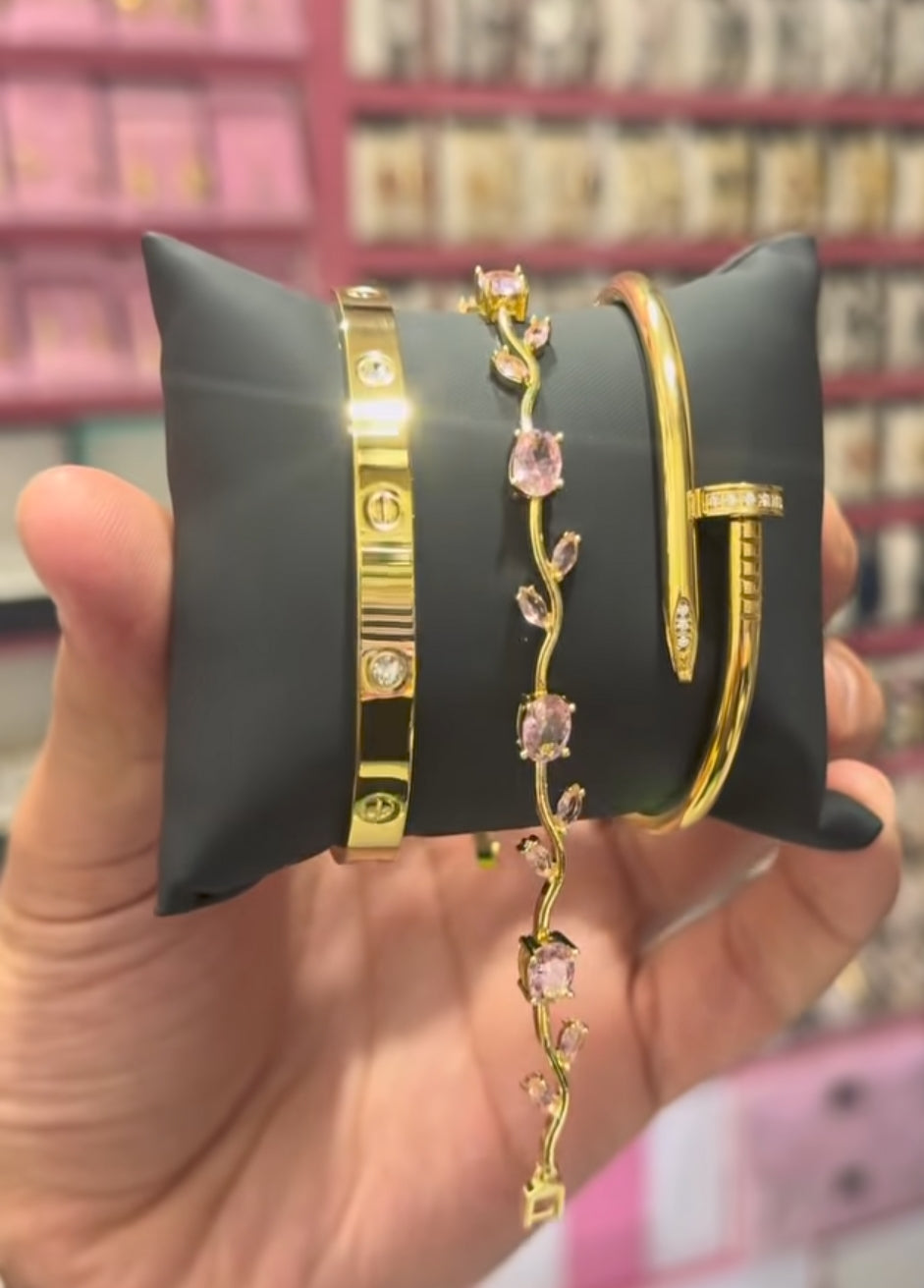 Pack of three premium Bracelet