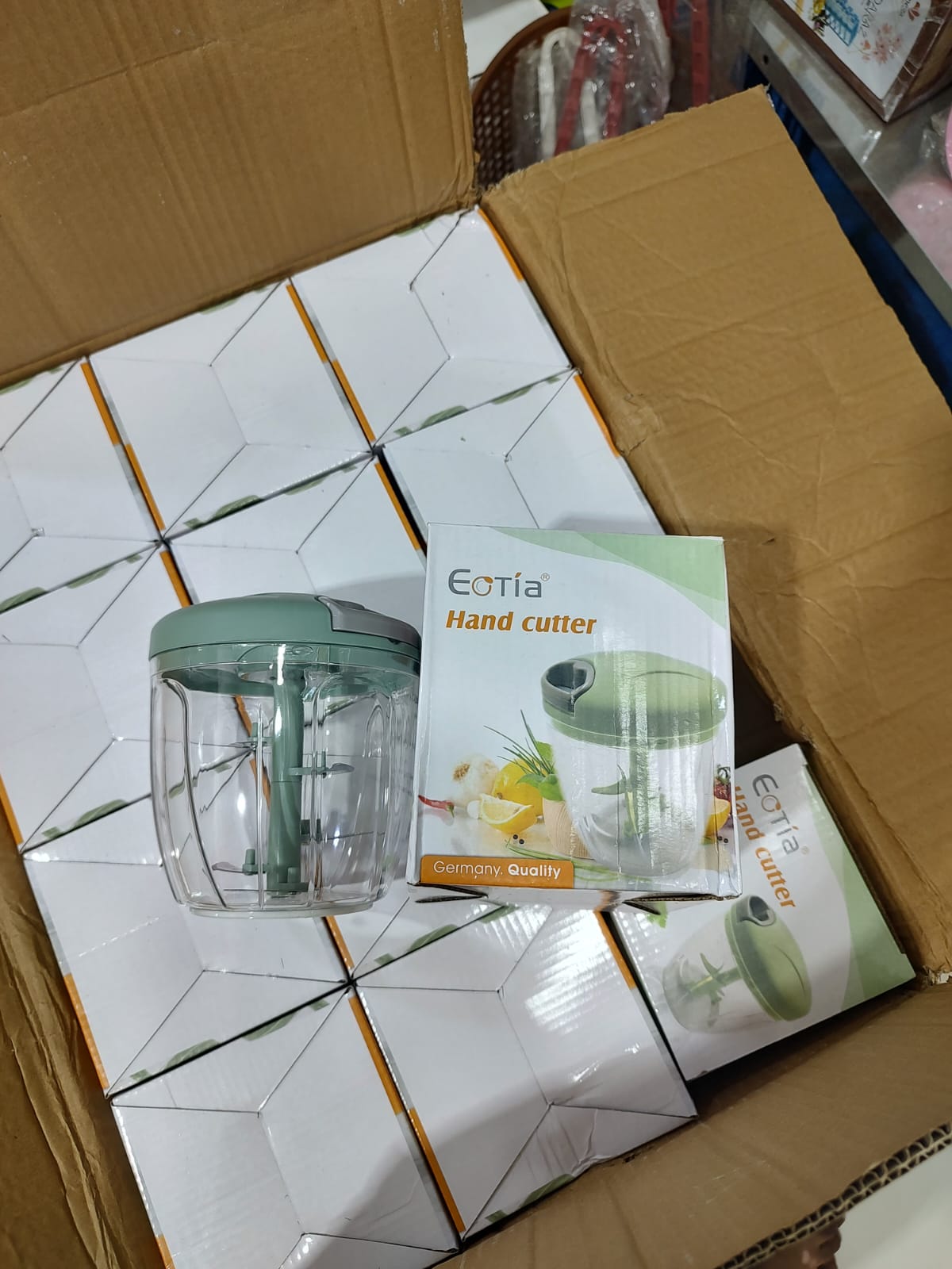 Eotia Manual Food Chopper – High-Speed 3-Blade Hand Cutter for Vegetables